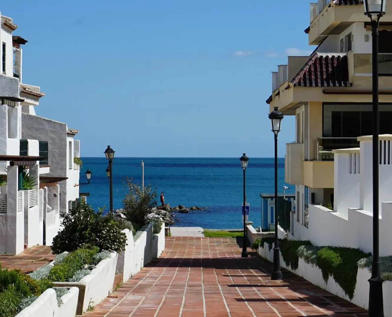 Beach Side Apartment La Duquesa Castillo de Sabinillas İspanya