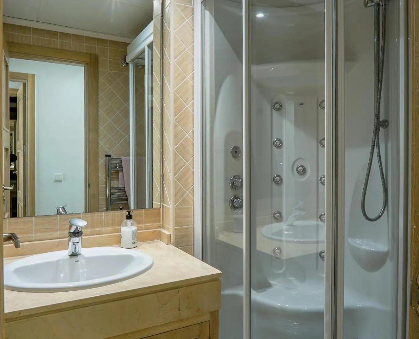 Beach Side Apartment La Duquesa Castillo de Sabinillas İspanya